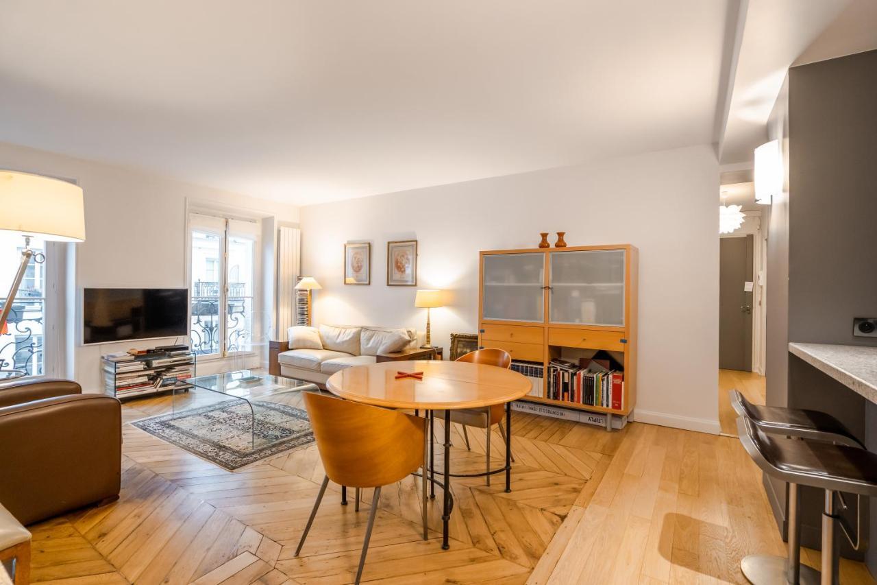 Appartamento Veeve - Pompidou Hideaway Parigi Esterno foto