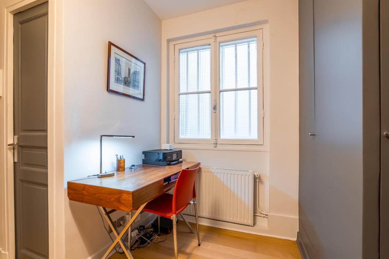 Appartamento Veeve - Pompidou Hideaway Parigi Esterno foto